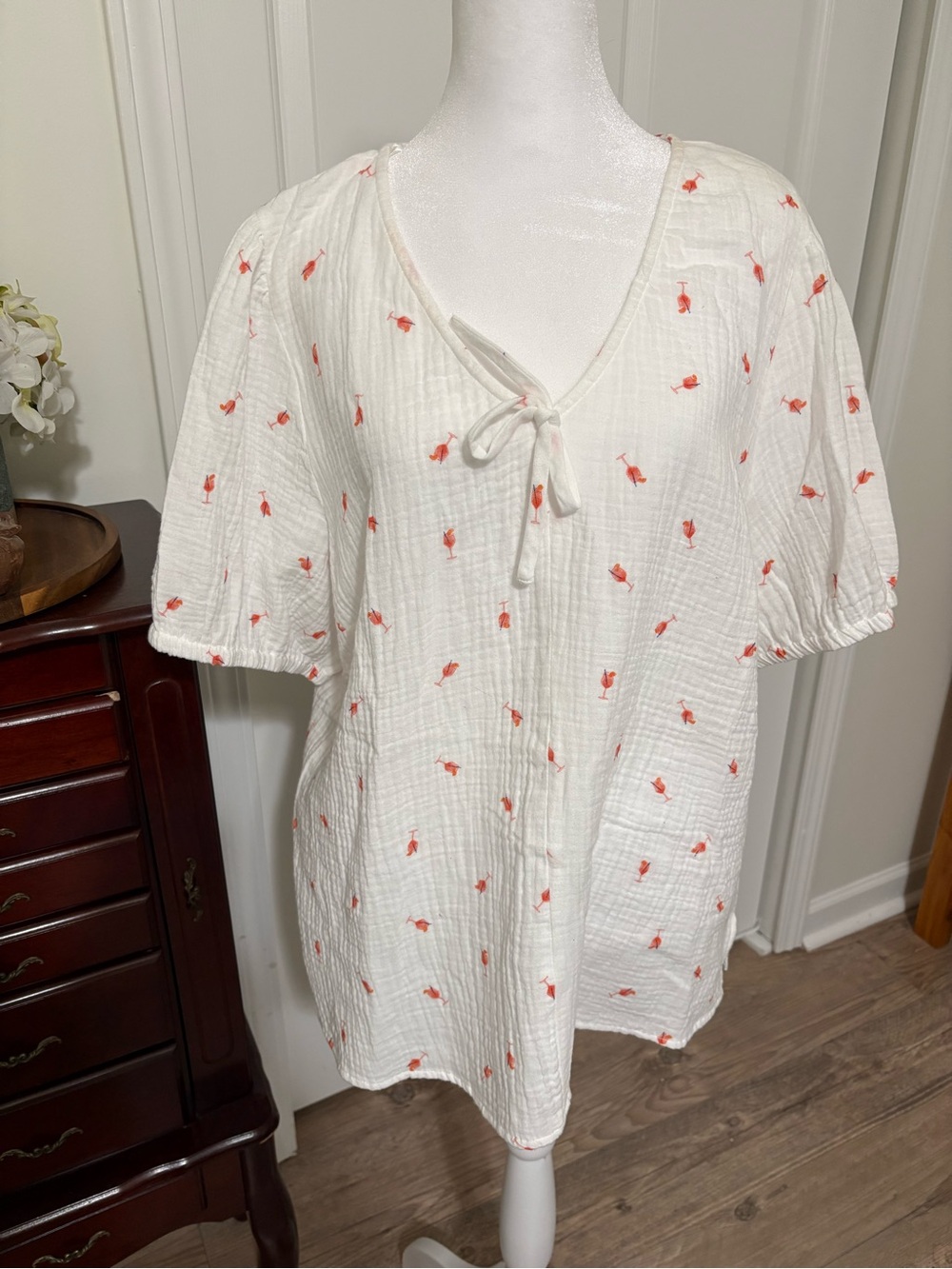 CeCe White Gauze Tie-Neck Tunic with Coral Print
